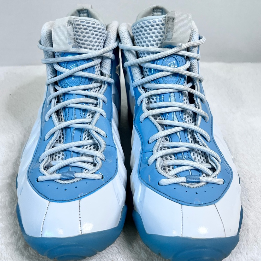 Nike foamposite aura white size 4.5Y